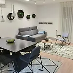 Astra Urban Garden Apartment, 2 Garage Parking Spaces