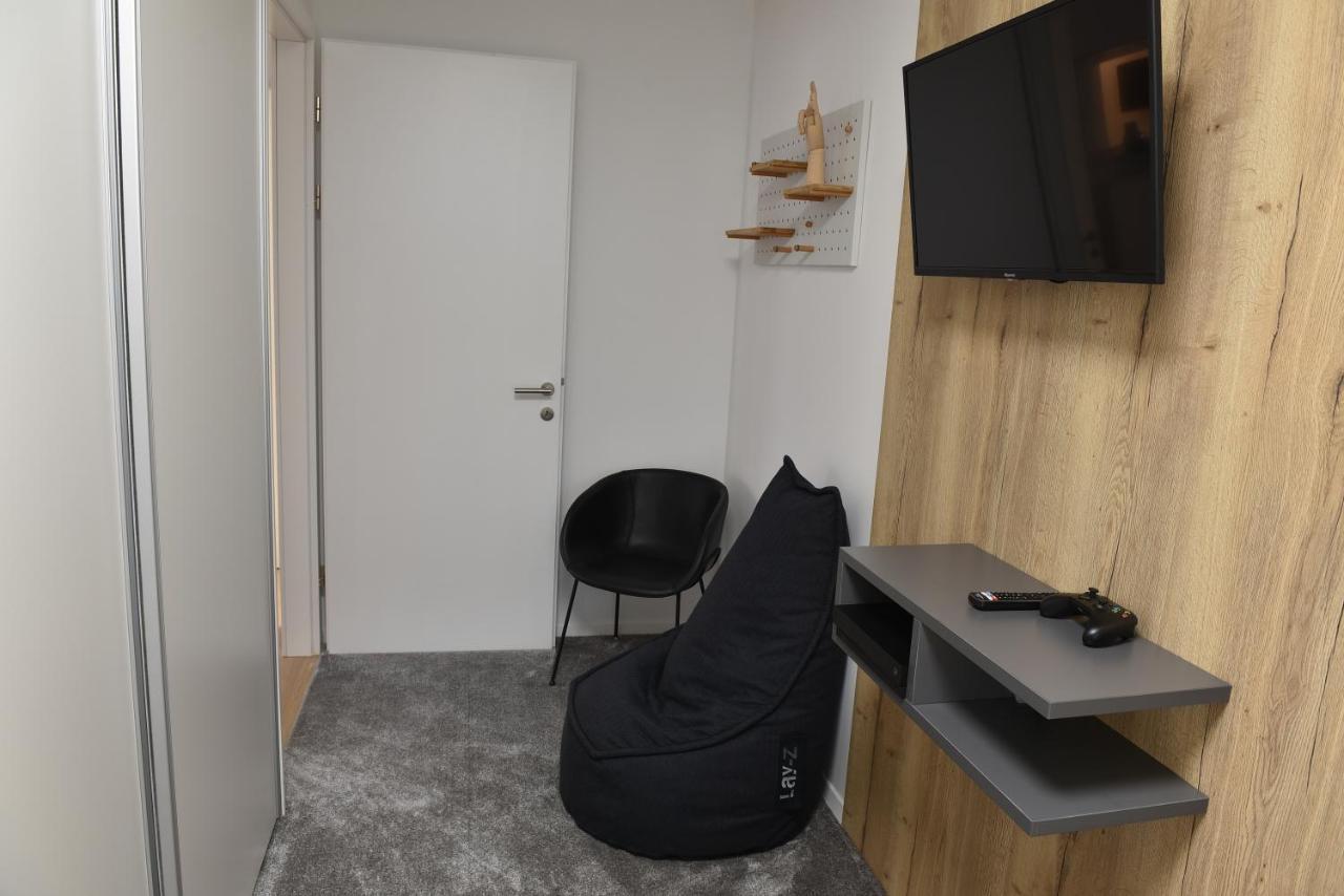 Apartment Astra Urban Garden Apartment, 2 Garage Parking Spaces Zagreb